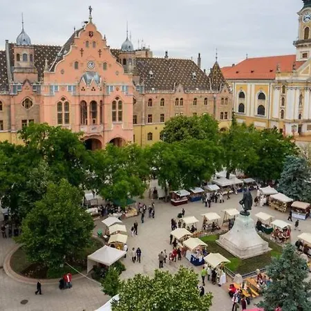 Lovely With Free Parking Apartmán