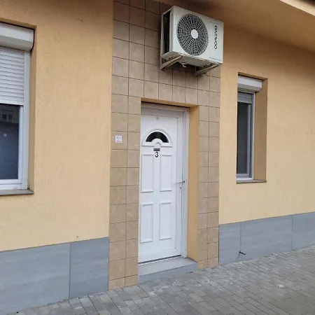 Lovely With Free Parking Apartment Kecskemet