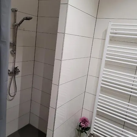 Lovely With Free Parking