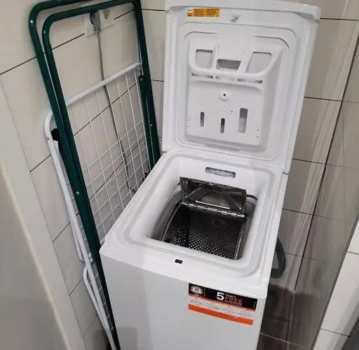 Apartamento Lovely With Free Parking *